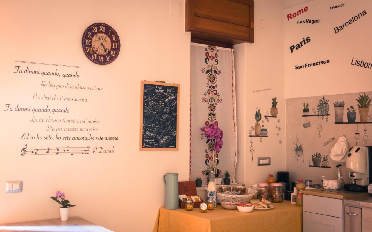 Raro'S Home Bed & Breakfast Pompei Exterior foto